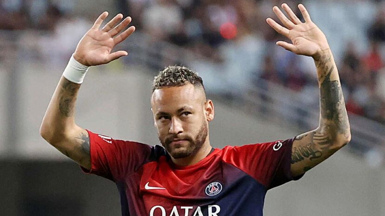 Is Neymar keen joining Barcelona again?