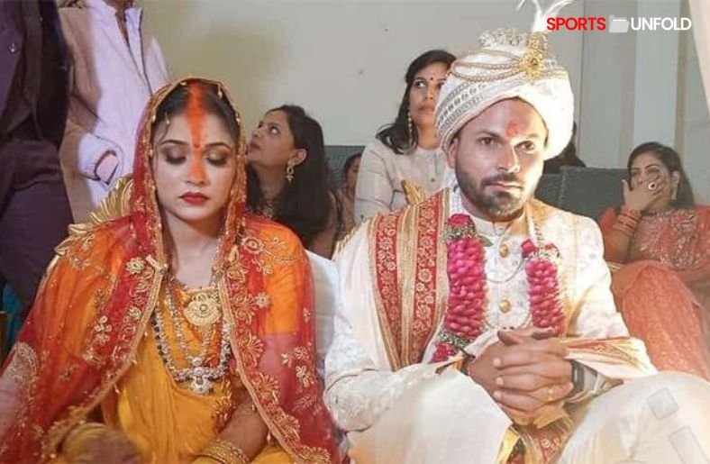 Who is Divya Singh? Know all about India pacer Mukesh Kumar's newly-married  Wife - myKhel